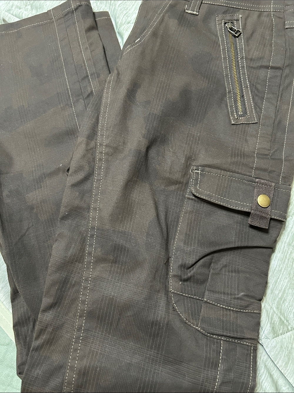 Kuhl Katerina brown Camo Plaid contrast-stitch Cargo hiking pants, Like new - Picture 6 of 8